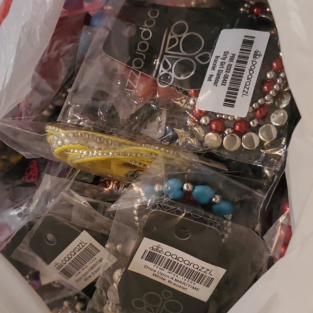 Paparazzi 5pcMYSTERY BOX - Picture 1 of 1